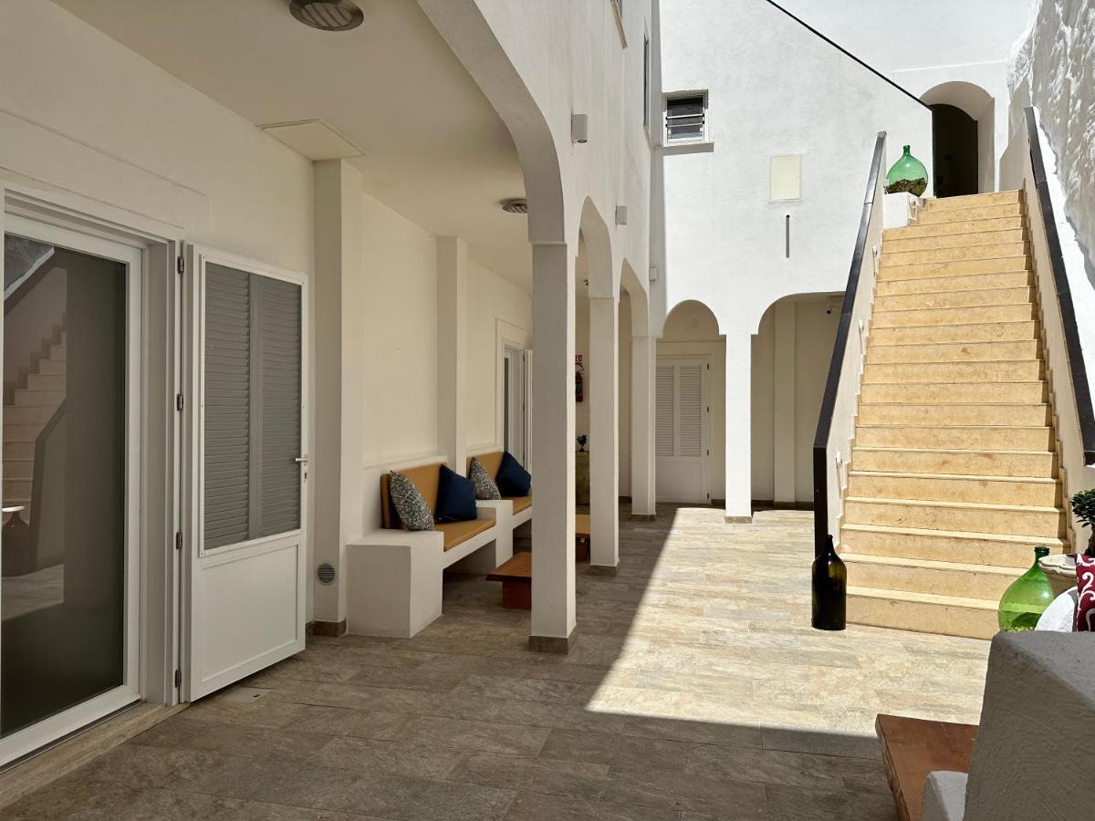 Hotel Domus Ɫ Ponza Esterno foto
