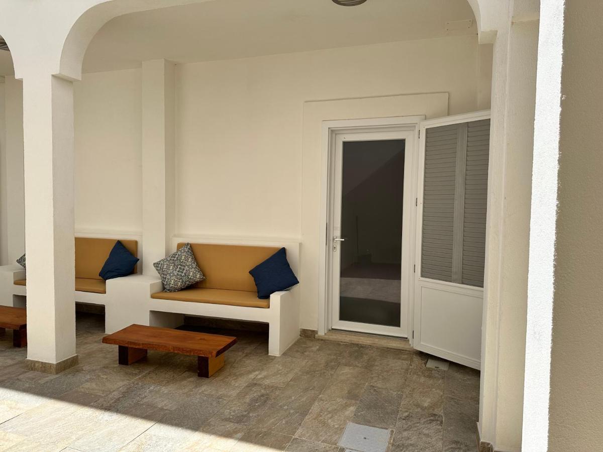 Hotel Domus Ɫ Ponza Esterno foto