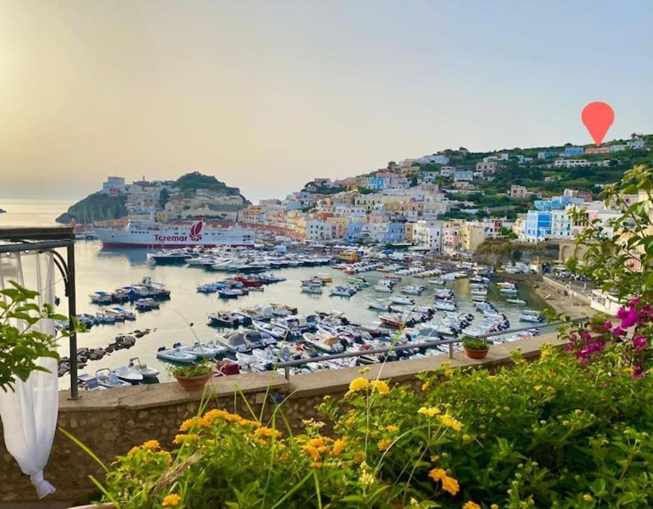 Hotel Domus Ɫ Ponza Esterno foto